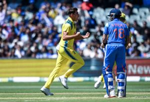 Fans Turn Toxic After Aussie Bowler Dismisses Kohli